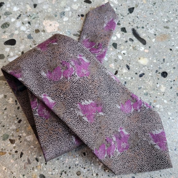 3/$20 - Alcione 100% Silk Tie, Made in Italy - Picture 1 of 3